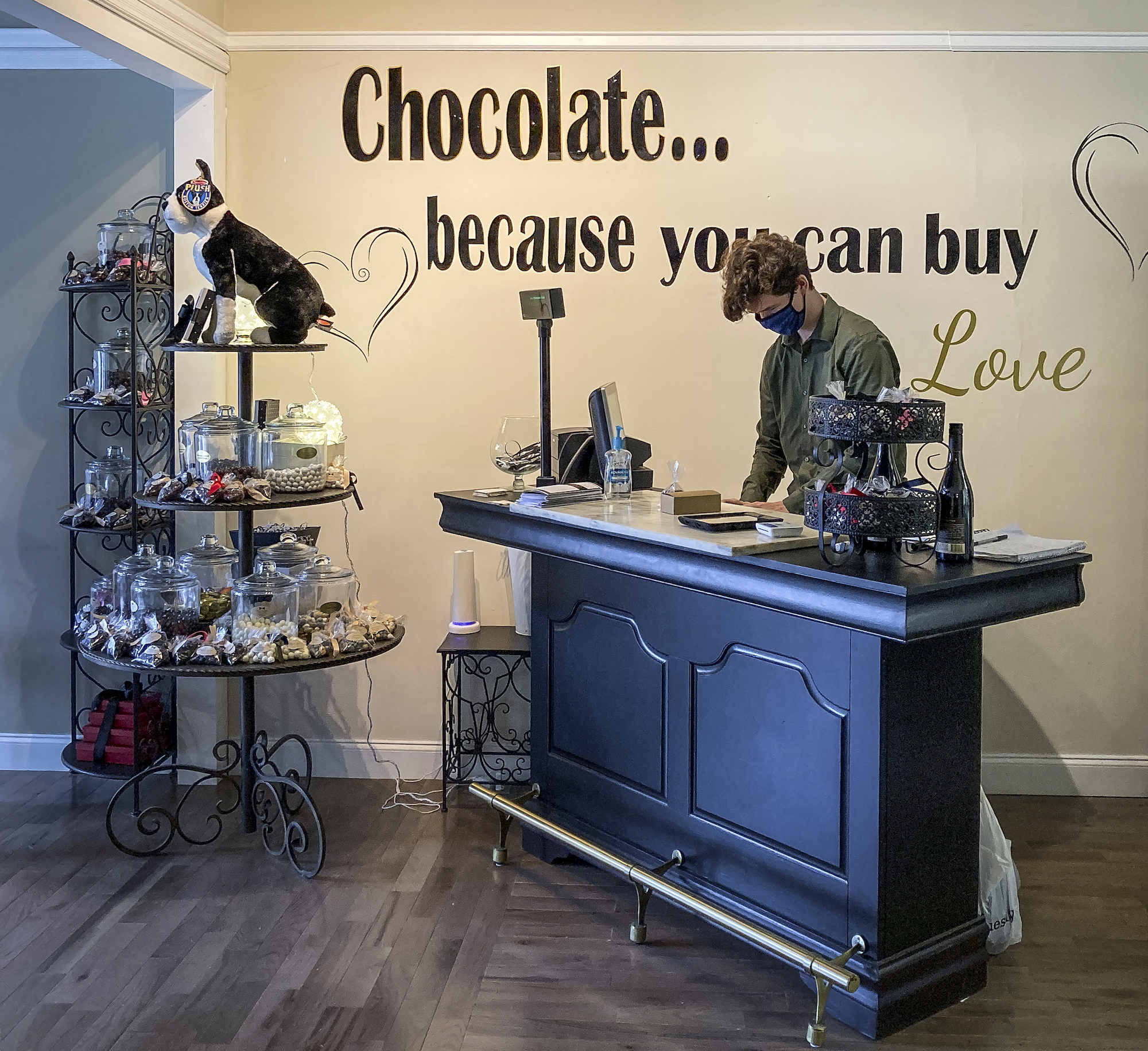 personalized service for selecting yummy, artistic, and awesome truffles