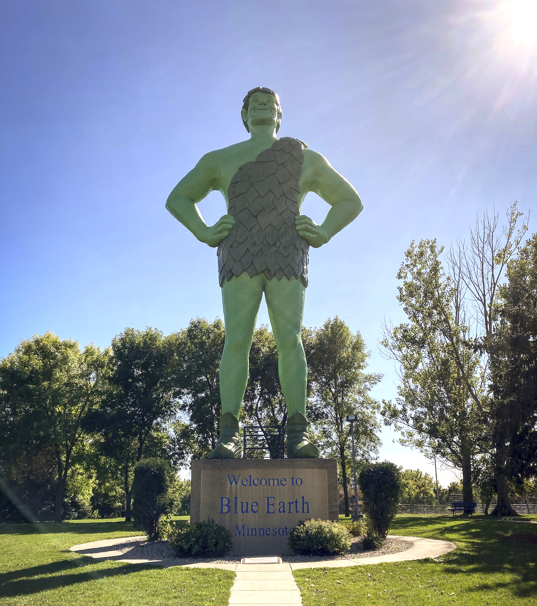 see the green giant statue