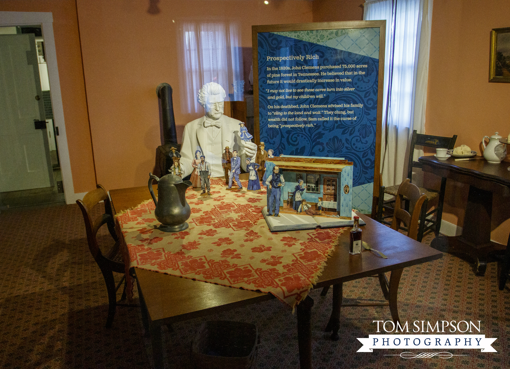 dining room in mark twain's boyhood home