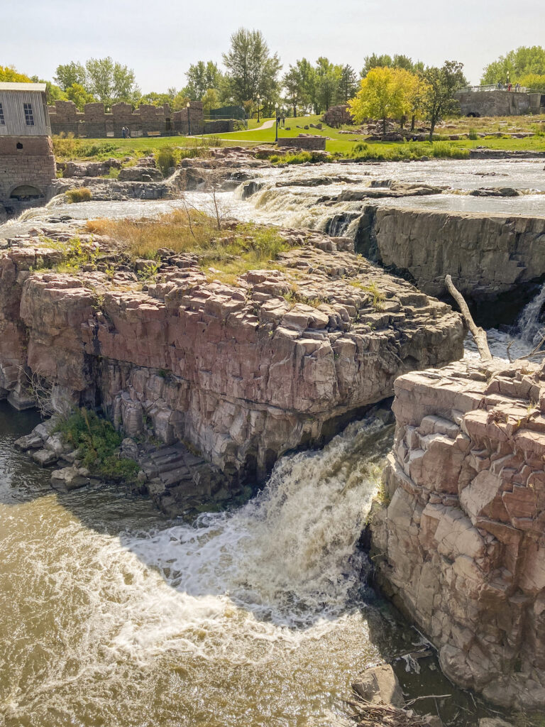 Amazing Power of Water Seen at Sioux Falls Park | Worthy Detours