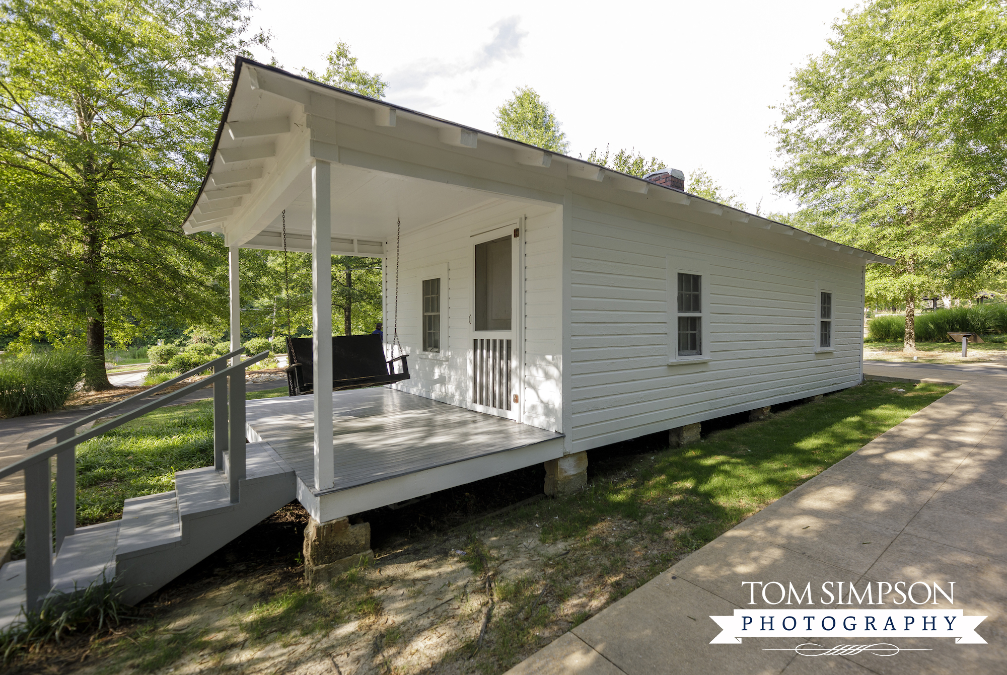 1930's presley home in tupelo ms