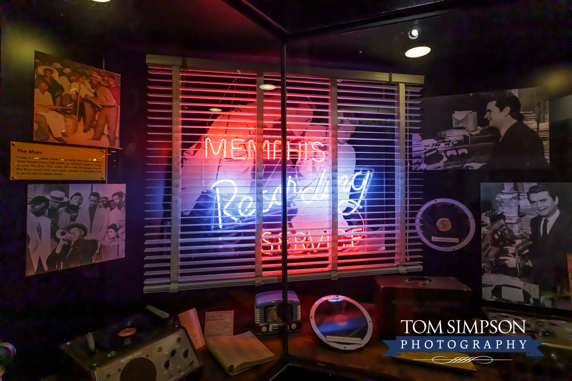 neon sign from memphis recording service