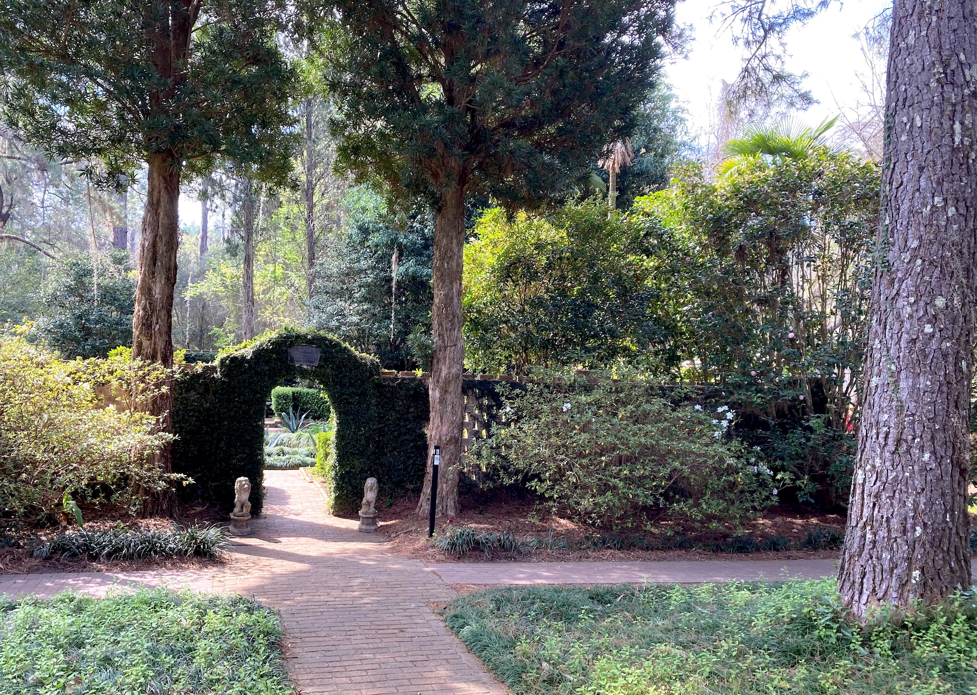 maclay gardens circular walled garden