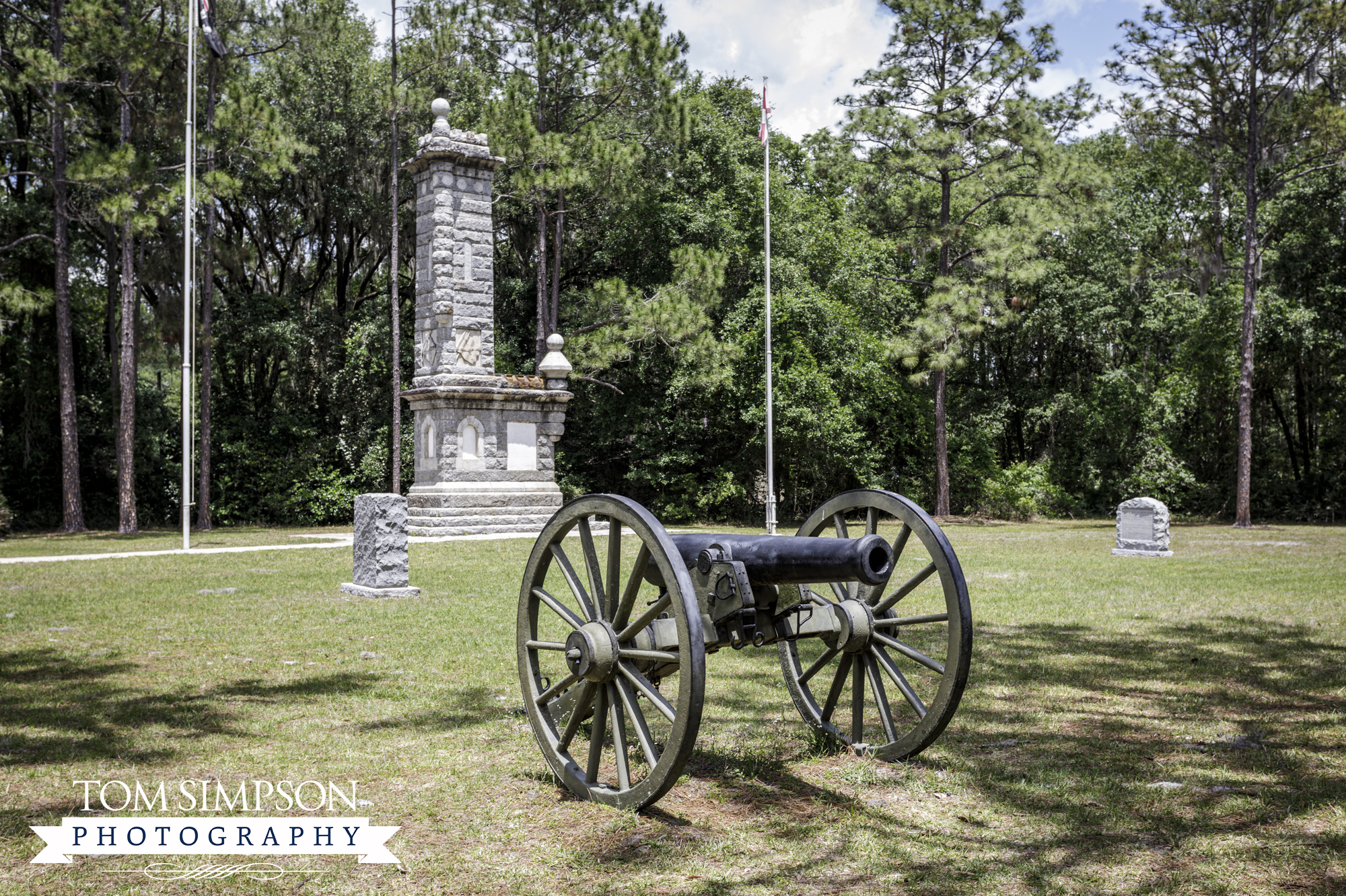olustee battlefield monument and cannon